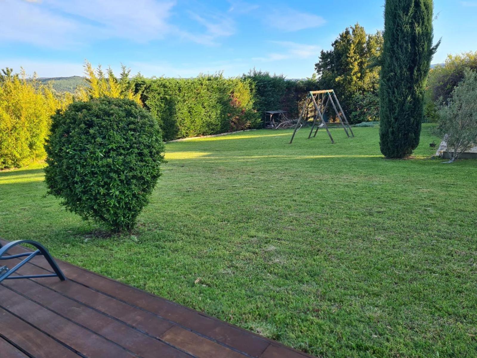 Family First Villa Gargas  Bagian luar foto